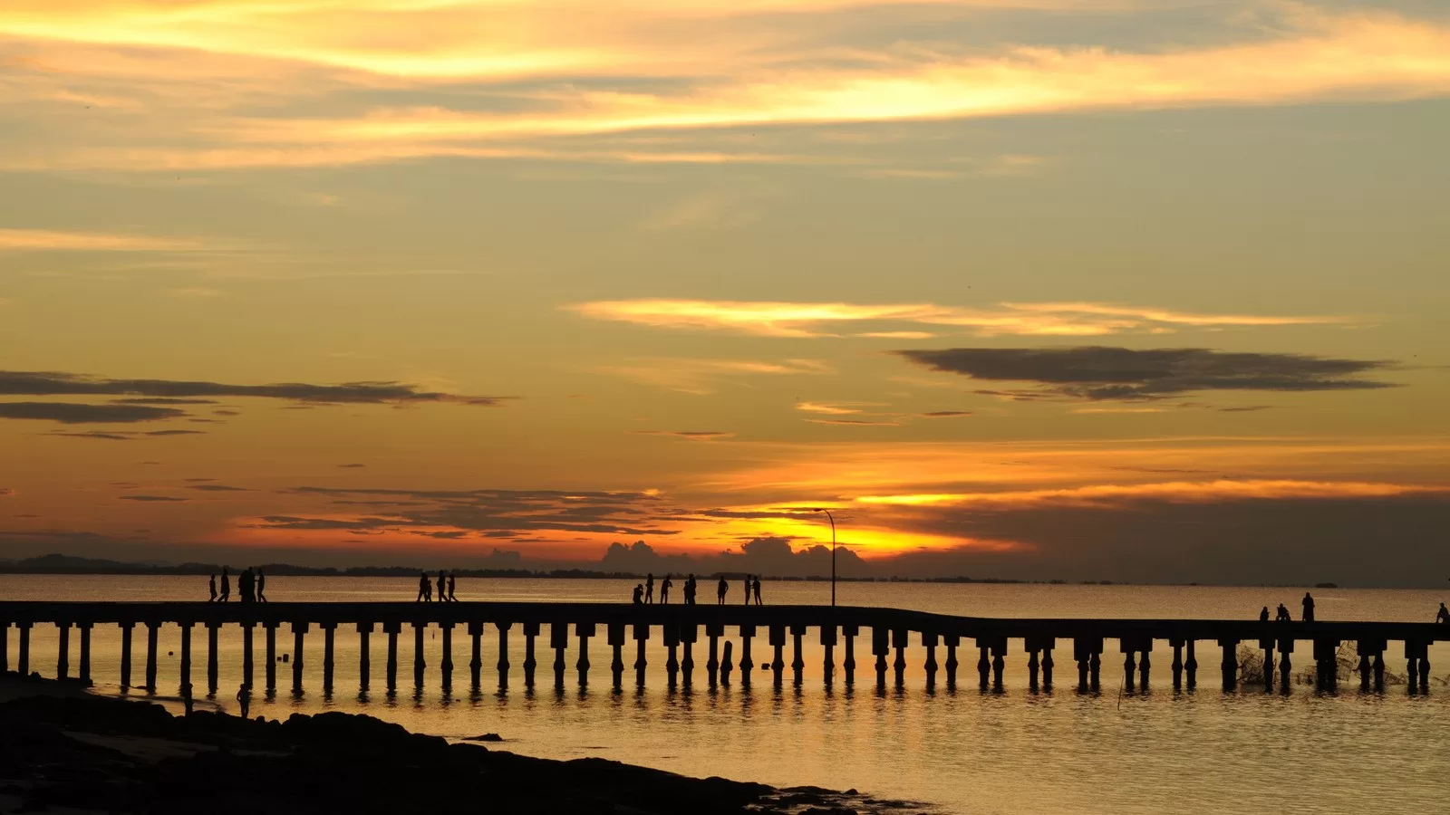capture-captivating-golden-hour