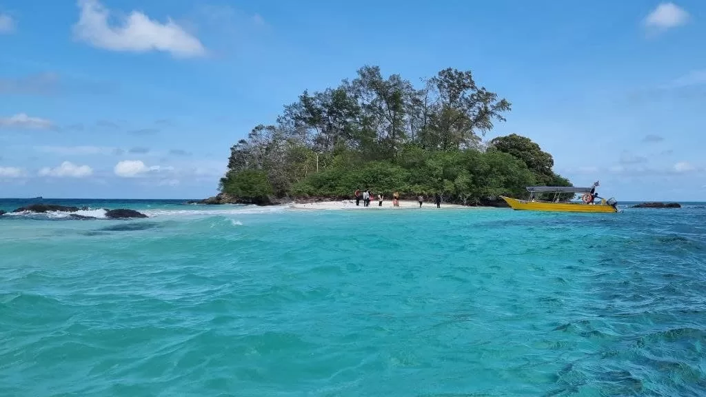 island-hopping-mersing